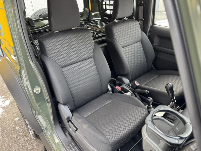 Suzuki Jimny 1.5i, снимка 8 - Автомобили и джипове - 48719354