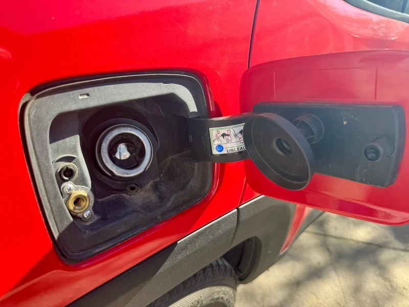 Jeep Renegade 2, 4 газ, снимка 7 - Автомобили и джипове - 52634730