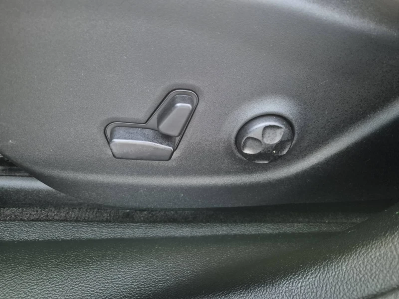 Jeep Cherokee, снимка 12 - Автомобили и джипове - 52943679