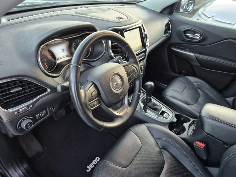 Jeep Cherokee, снимка 5 - Автомобили и джипове - 52943679