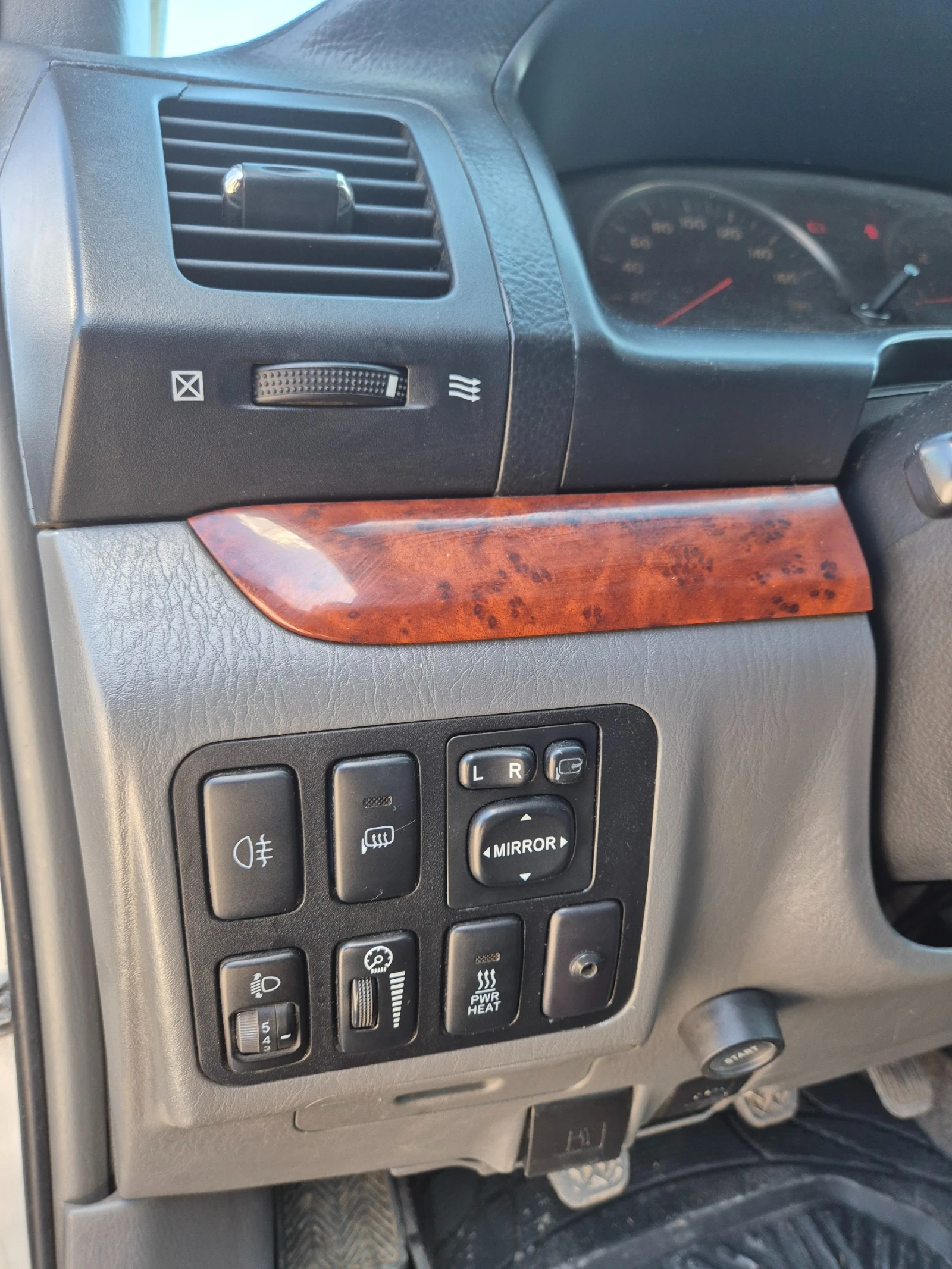 Toyota Land cruiser 3.0 РЪЧКА 7+ 1 - изображение 10