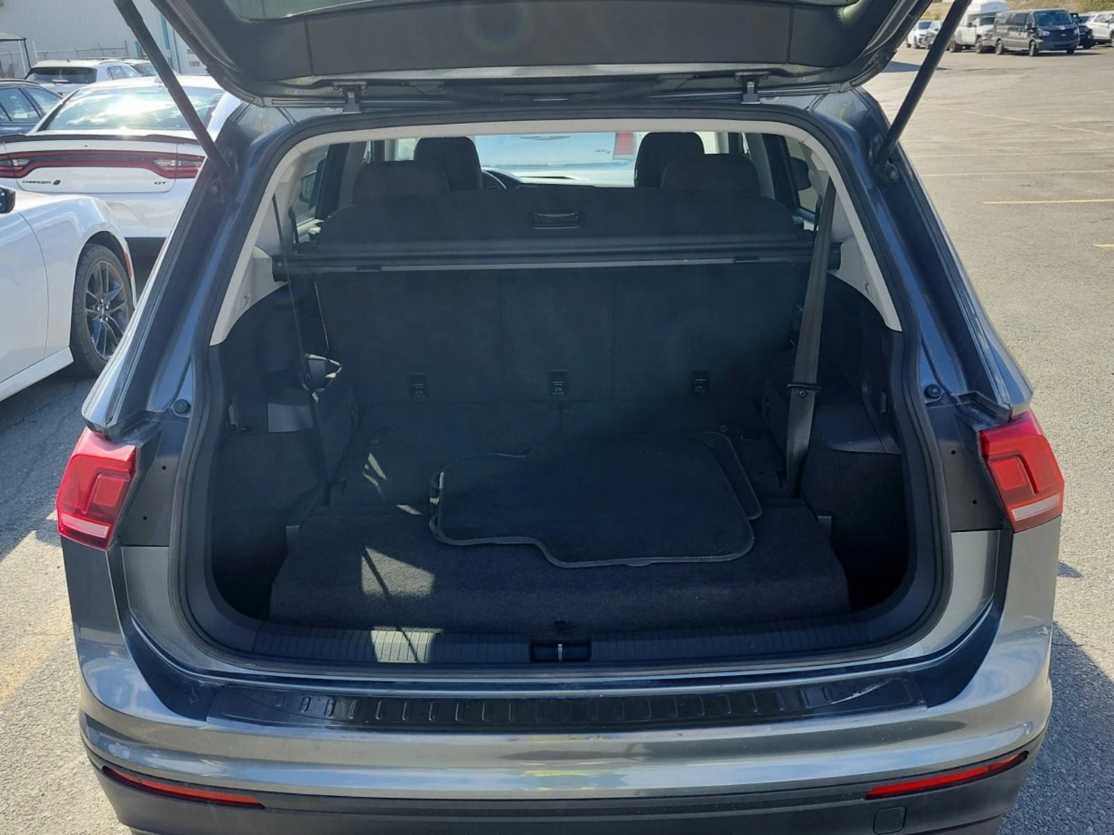VW Tiguan TRENDLINE * * CARFAX * * АВТО КРЕДИТ * *  - изображение 8