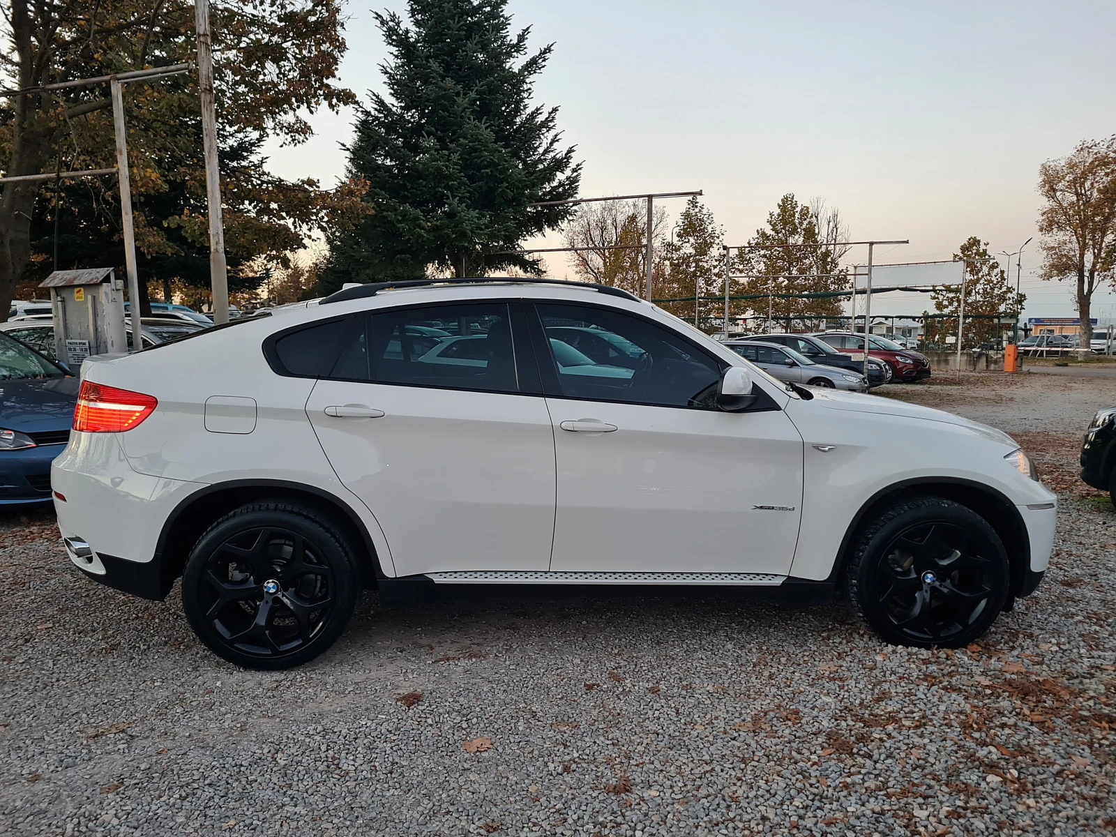 BMW X6 286kc/ОБДУХВАНЕ/4 х ПОДРЕВ/4х КАМЕРИ/ВАКУУМ/KEYLES - изображение 4