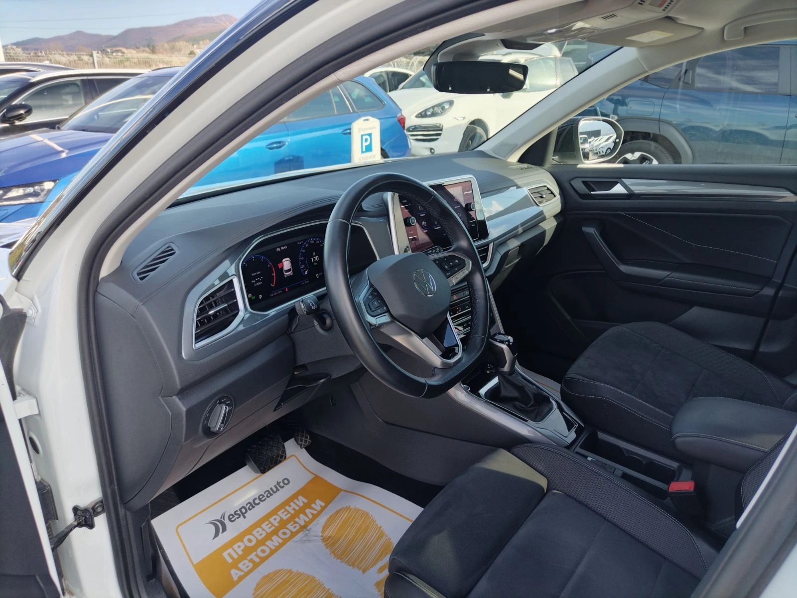 VW T-Roc 1.5TSI/150к.с., снимка 11 - Автомобили и джипове - 54124979