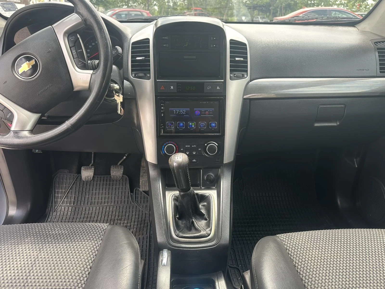 Chevrolet Captiva Продава се от втори собственик, снимка 10 - Автомобили и джипове - 54792310