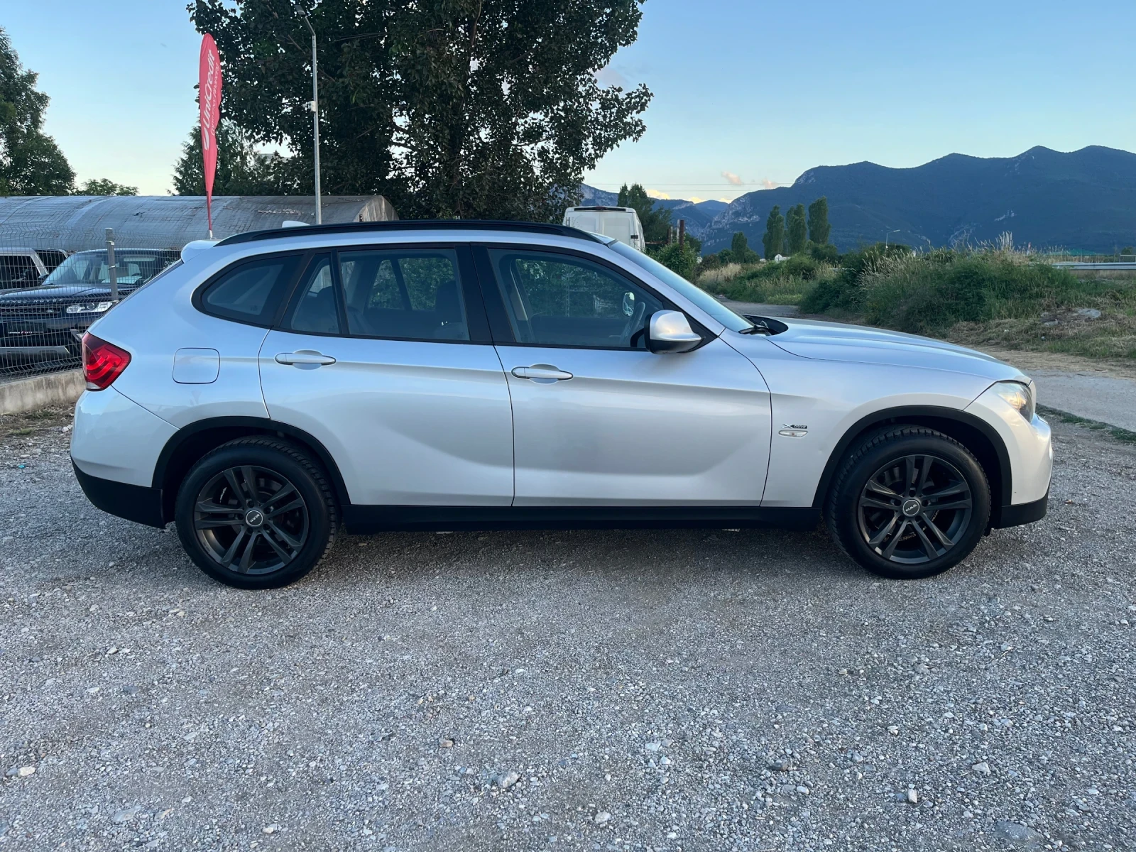 BMW X1 2.0TDI-177-X-DRIVE-PANO-ITALIA, снимка 4 - Автомобили и джипове - 54921533
