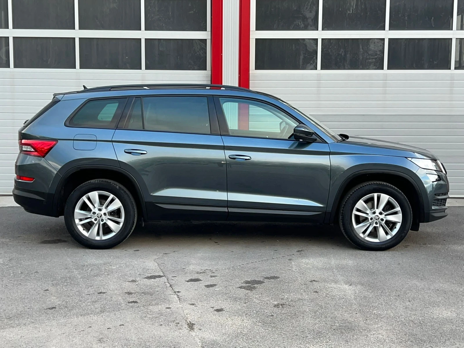 Skoda Kodiaq 1.4I AUTOMATIK KEY LESS START STOP NAVI 360KAMERA , снимка 6 - Автомобили и джипове - 55248527