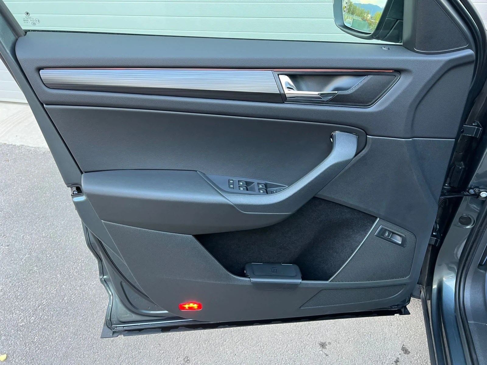Skoda Kodiaq 1.4I AUTOMATIK KEY LESS START STOP NAVI 360KAMERA , снимка 11 - Автомобили и джипове - 55248527
