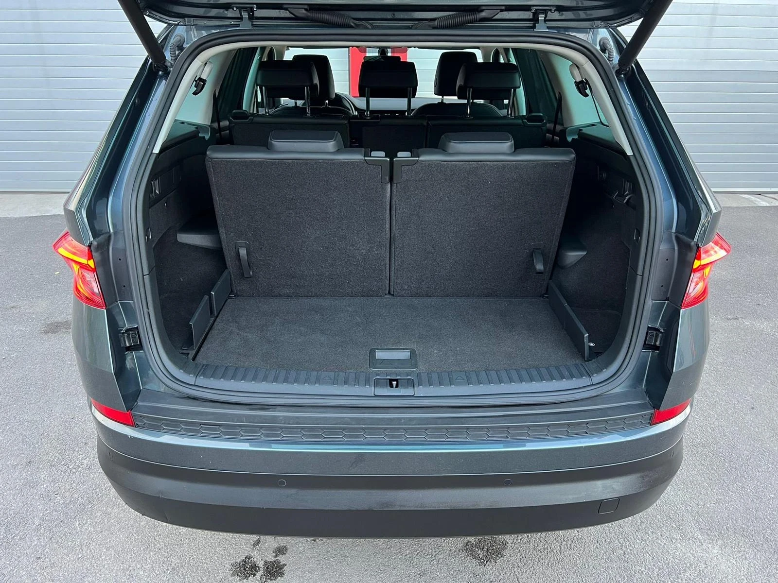 Skoda Kodiaq 1.4I AUTOMATIK KEY LESS START STOP NAVI 360KAMERA , снимка 10 - Автомобили и джипове - 55248527