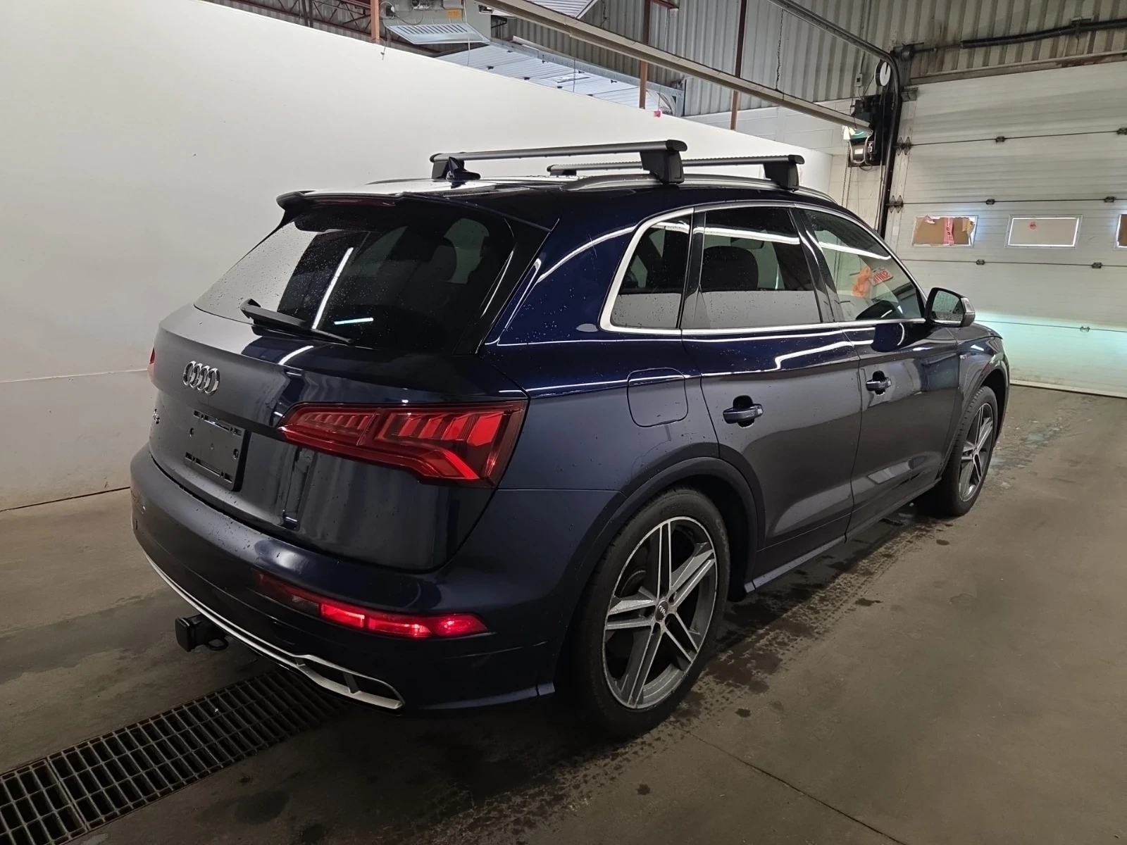 Audi SQ5 PROGRESSIV* ПАНОРАМА* CARFAX, снимка 3 - Автомобили и джипове - 55704475