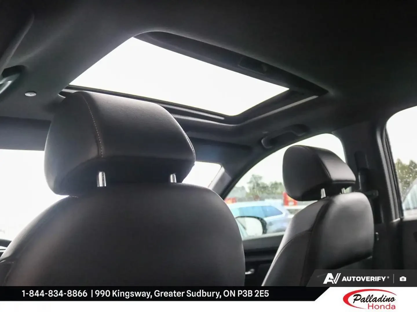 Honda Cr-v Touring - HONDA CERTIFIED, снимка 9 - Автомобили и джипове - 55726612
