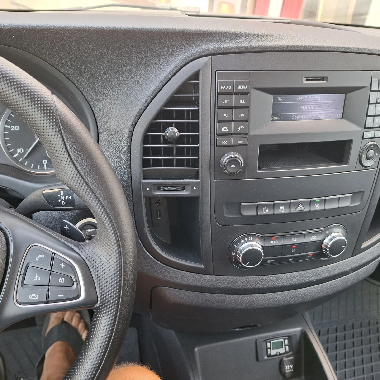Mercedes-Benz Vito 114 LANG AUTOMAT KLIMA PECHKA - изображение 8