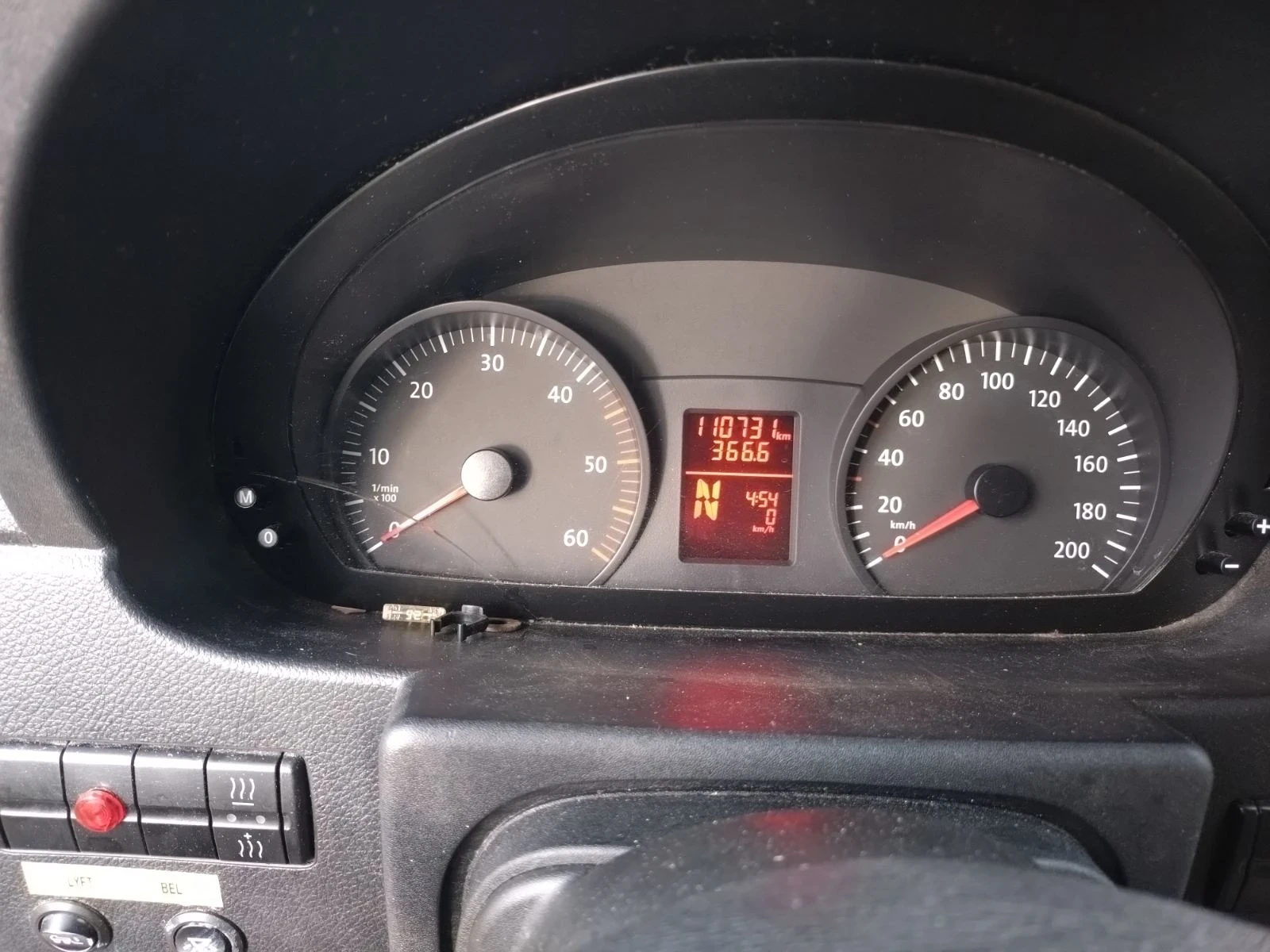 VW Crafter Фургон с падащ борд, снимка 11 - Бусове и автобуси - 56227630