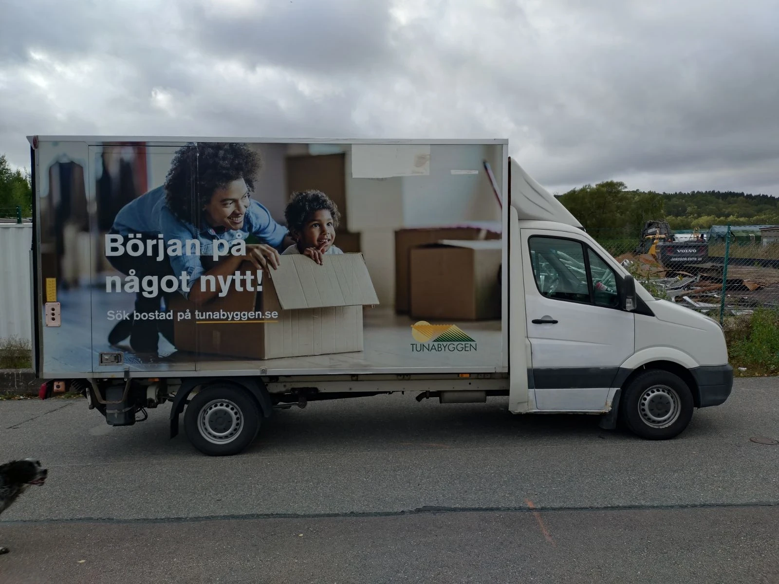 VW Crafter Фургон с падащ борд, снимка 4 - Бусове и автобуси - 56227630