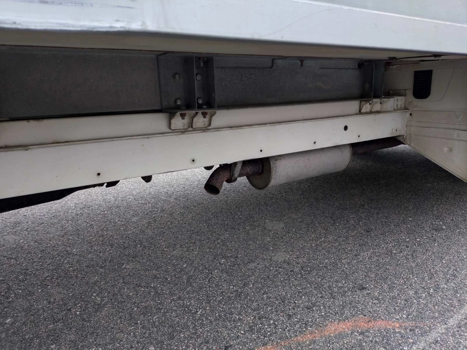 VW Crafter Фургон с падащ борд, снимка 8 - Бусове и автобуси - 56227630