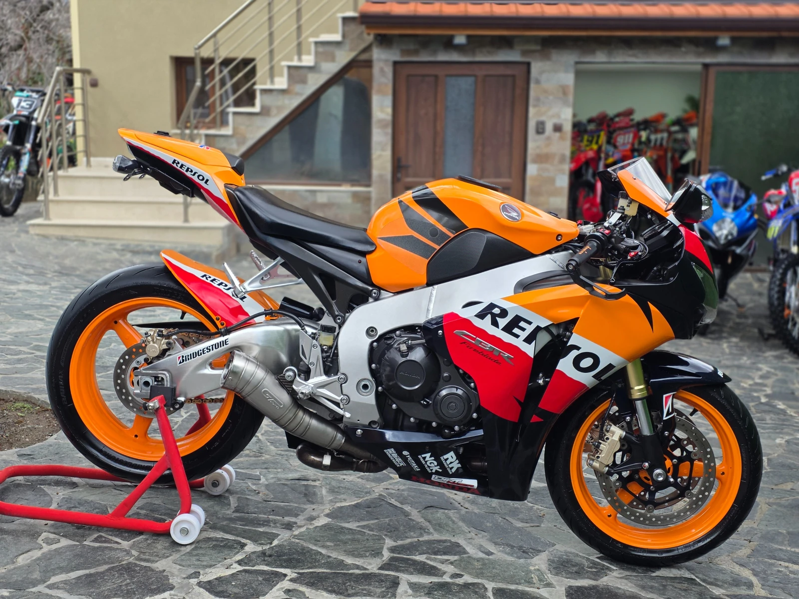 Honda Cbr 1000💥ЛИЗИНГ💥REPSOL, снимка 2 - Мотоциклети и мототехника - 54041694