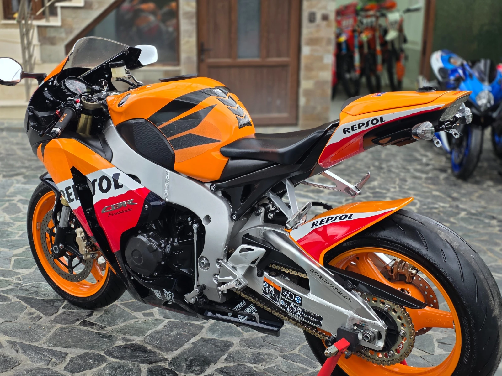Honda Cbr 1000💥ЛИЗИНГ💥REPSOL, снимка 12 - Мотоциклети и мототехника - 54041694