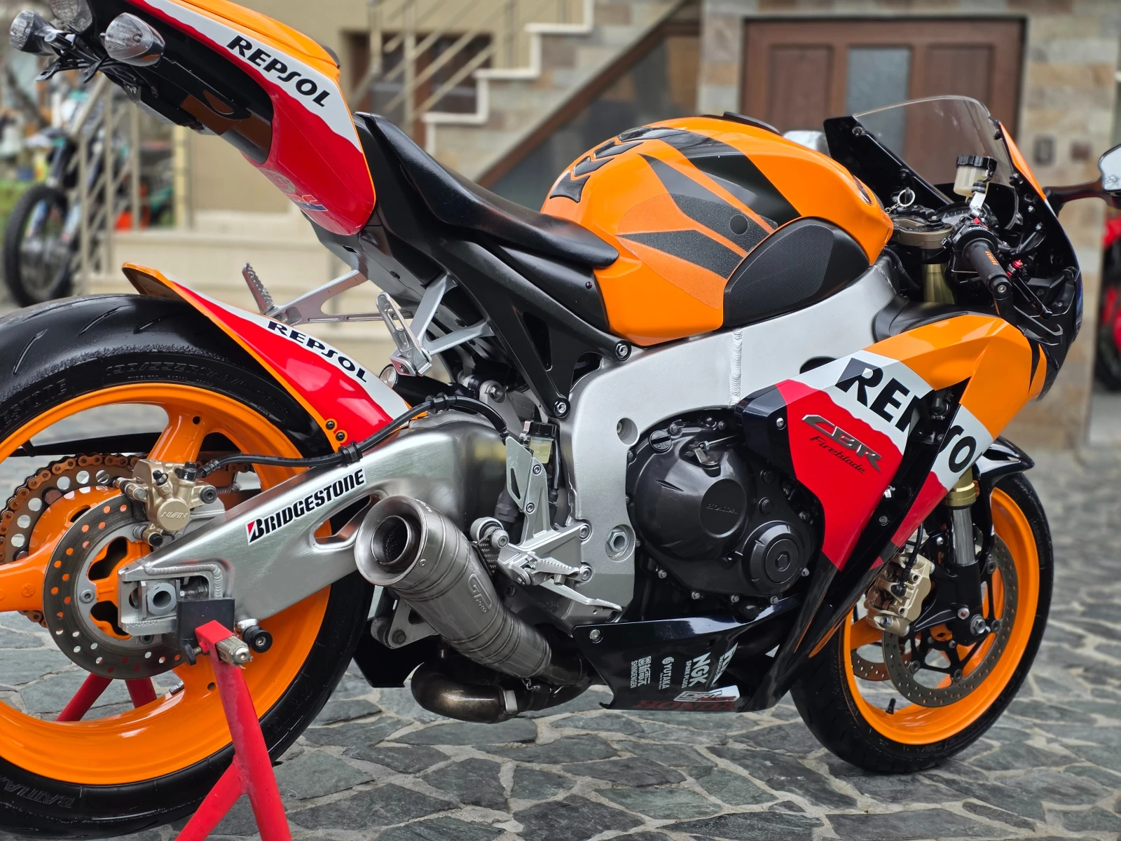 Honda Cbr 1000💥ЛИЗИНГ💥REPSOL, снимка 7 - Мотоциклети и мототехника - 54041694