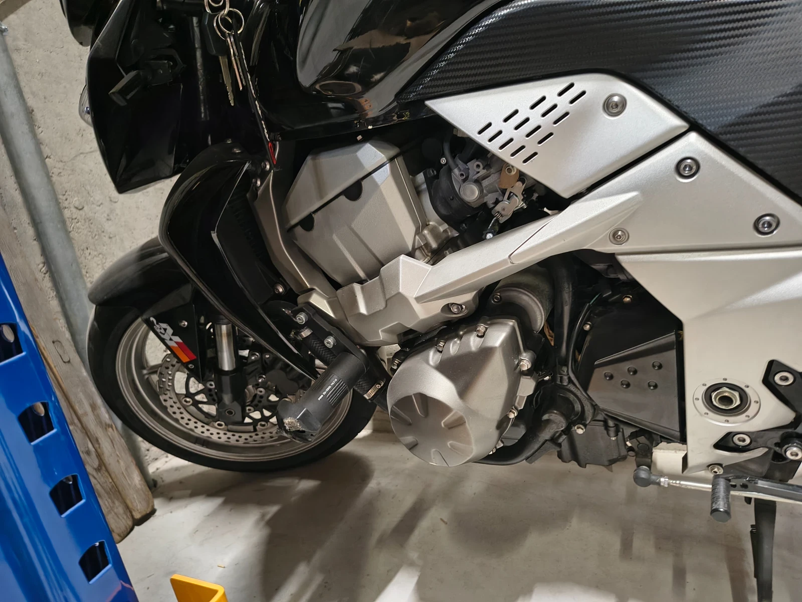 Kawasaki Z 750, снимка 2 - Мотоциклети и мототехника - 55333372