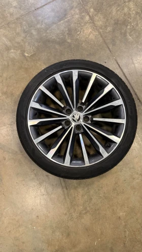 Skoda Superb Laurin & Klement 4х4, снимка 3