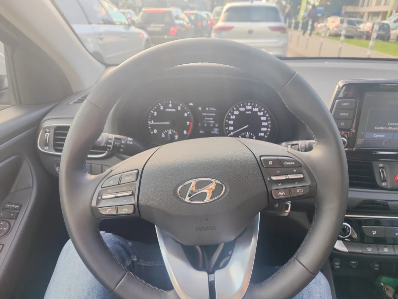 Hyundai I30 1700km, снимка 17 - Автомобили и джипове - 47535513