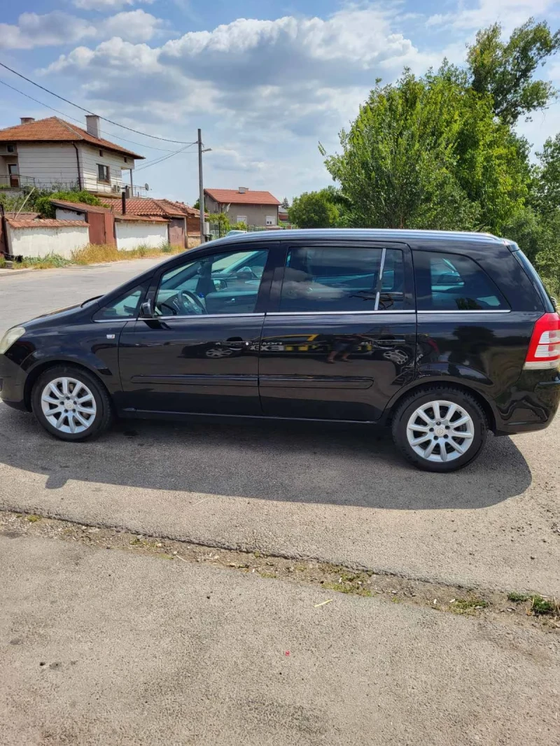 Opel Zafira 1.9 CDTI, снимка 4 - Автомобили и джипове - 47909223