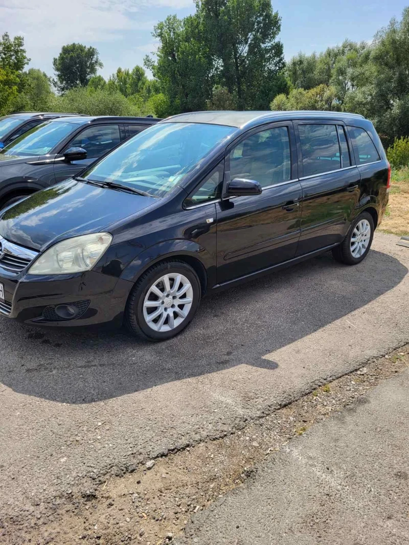 Opel Zafira 1.9 CDTI, снимка 3 - Автомобили и джипове - 47909223