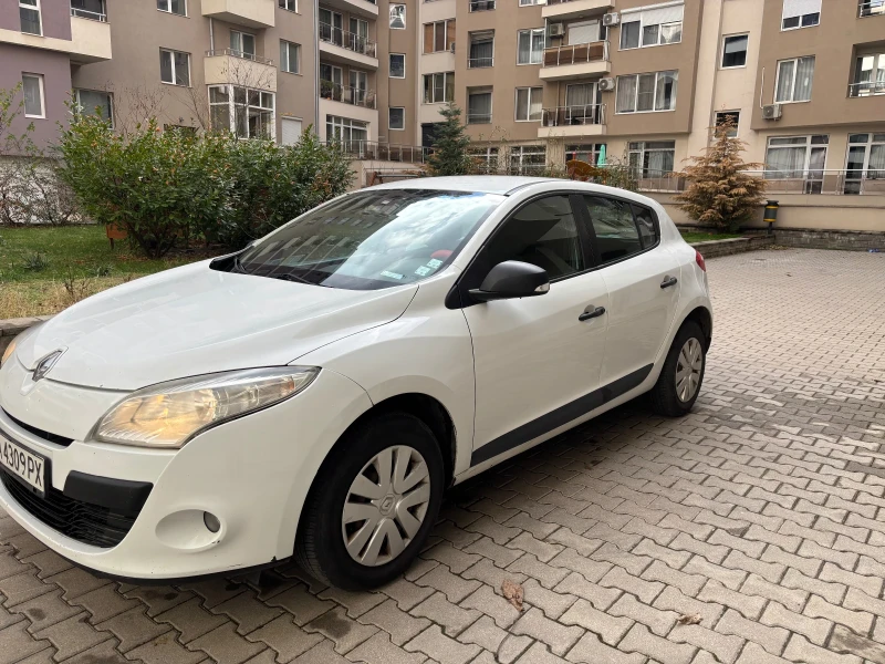 Renault Megane 1, 5 DCI, снимка 3 - Автомобили и джипове - 48078600