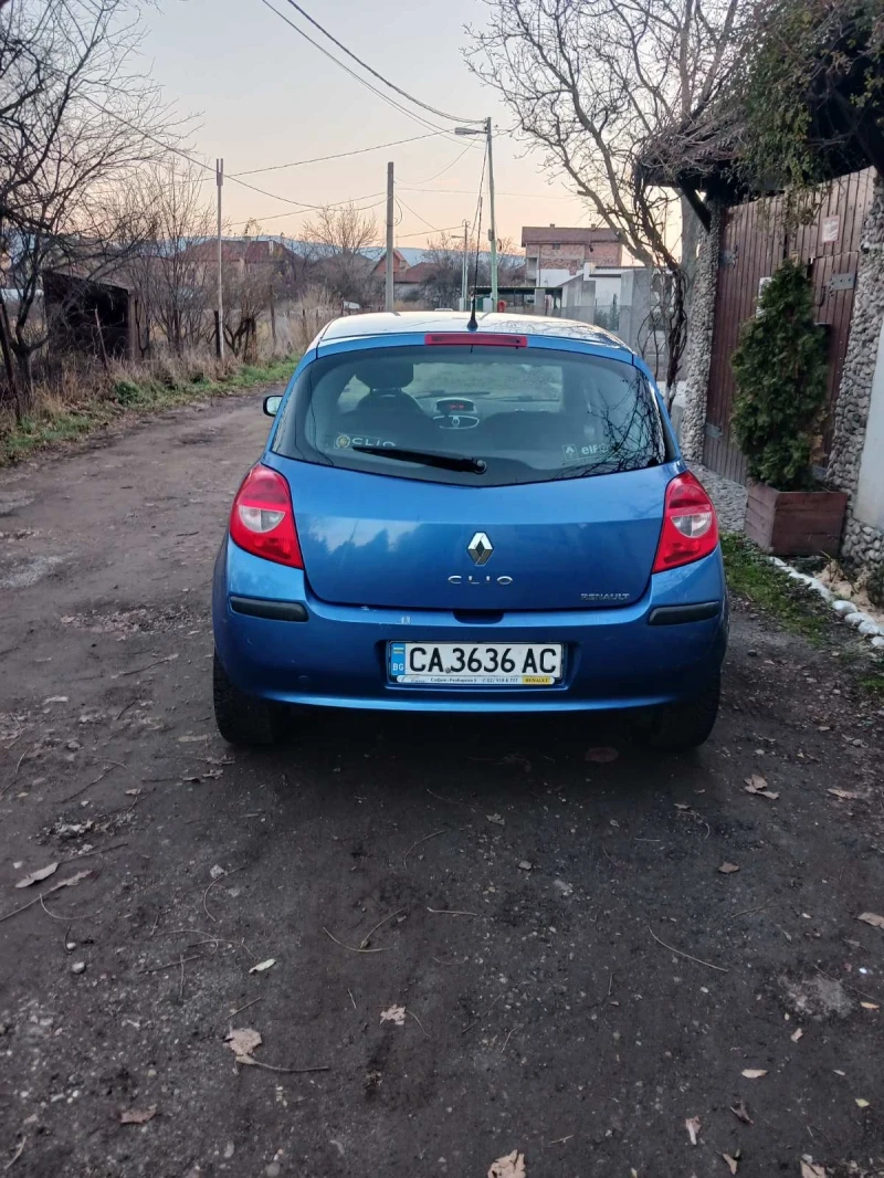 Renault Clio 3, снимка 3 - Автомобили и джипове - 48145099