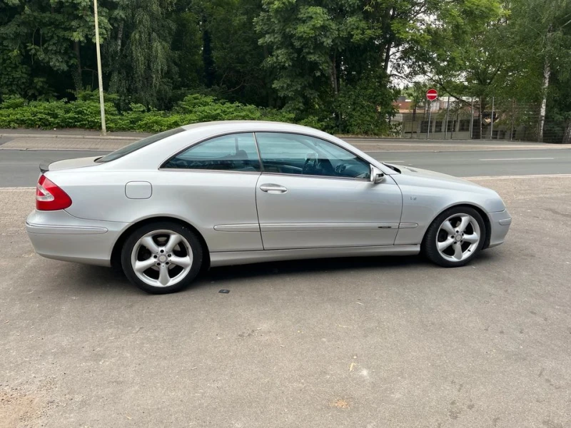 Mercedes-Benz CLK 320, снимка 12 - Автомобили и джипове - 48423235