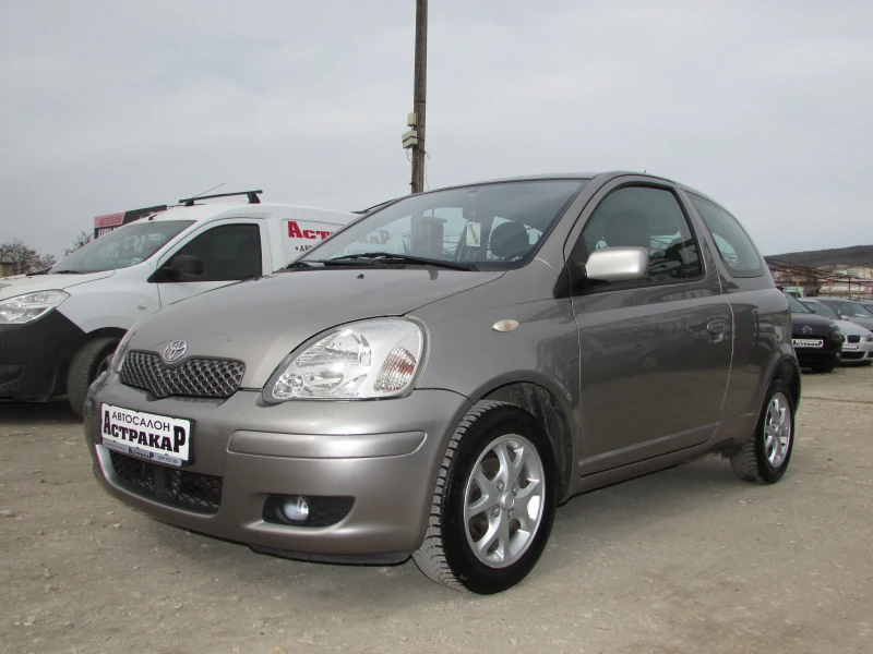 Toyota Yaris 1.0 VVT-i EURO4, снимка 3 - Автомобили и джипове - 49506257