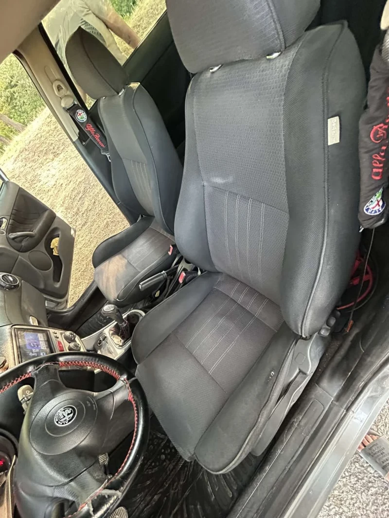 Alfa Romeo 147, снимка 8 - Автомобили и джипове - 52833281