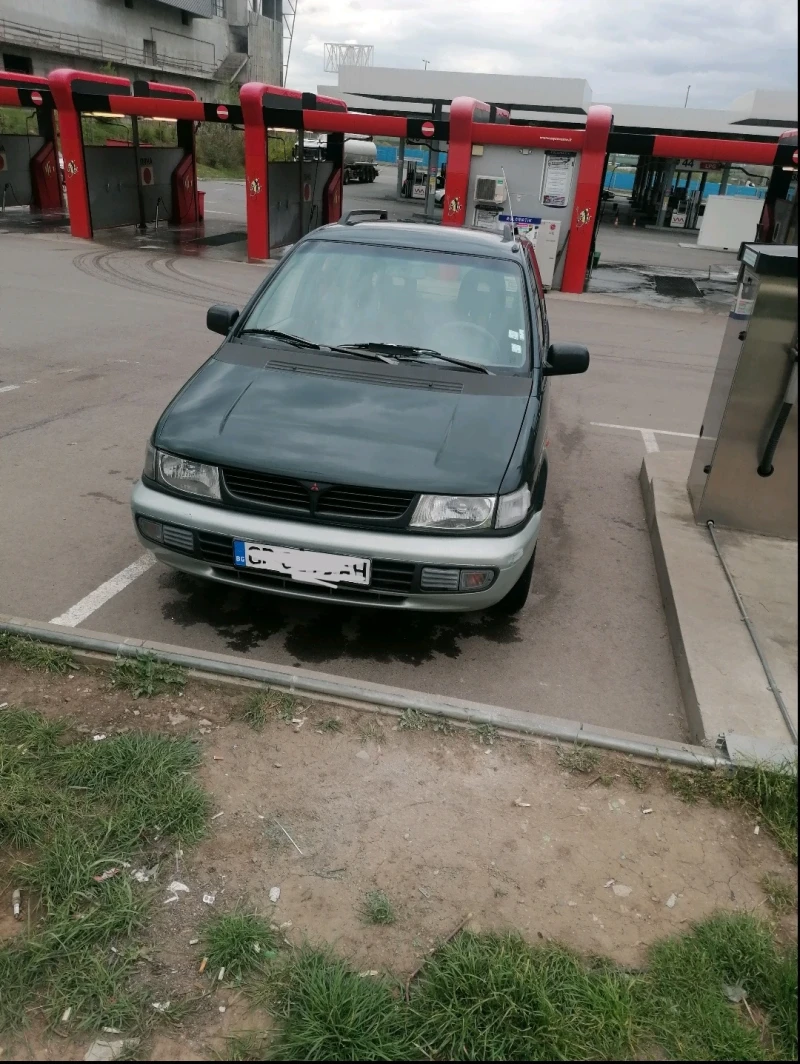 Mitsubishi Space runner 18. 122 кс. 4х4, снимка 2 - Автомобили и джипове - 52916967