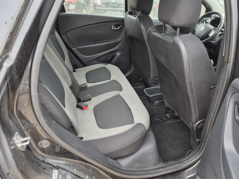 Renault Captur 0.9, снимка 9 - Автомобили и джипове - 51997545