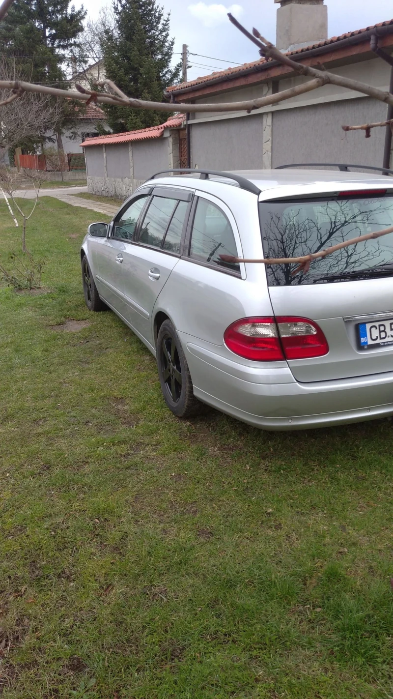 Mercedes-Benz E 270, снимка 5 - Автомобили и джипове - 52988874