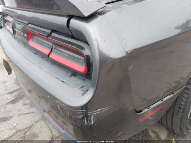 Dodge Challenger SXT, снимка 16 - Автомобили и джипове - 53329029