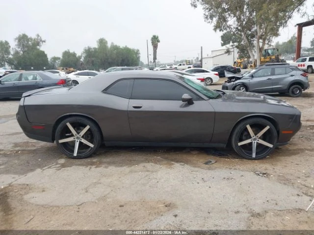 Dodge Challenger SXT, снимка 13 - Автомобили и джипове - 53329029