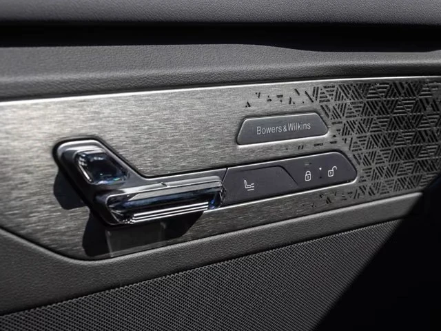 BMW 740 FACELIFT XDRIVE M-SPORT EXECUTIVE-LOUNGE TV B&W, снимка 12 - Автомобили и джипове - 55968188