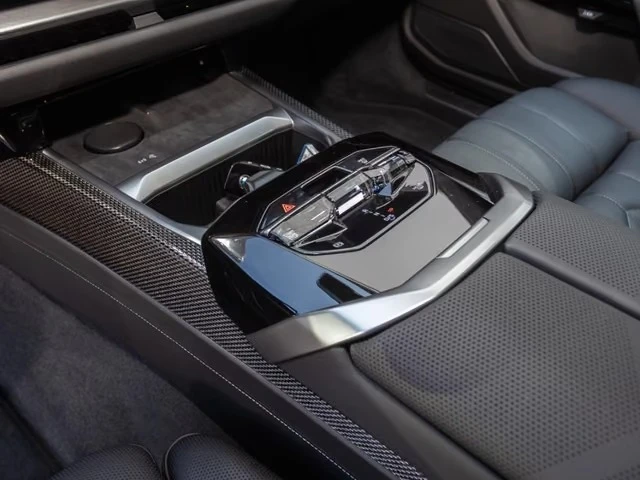 BMW 740 FACELIFT XDRIVE M-SPORT EXECUTIVE-LOUNGE TV B&W, снимка 10 - Автомобили и джипове - 55968188
