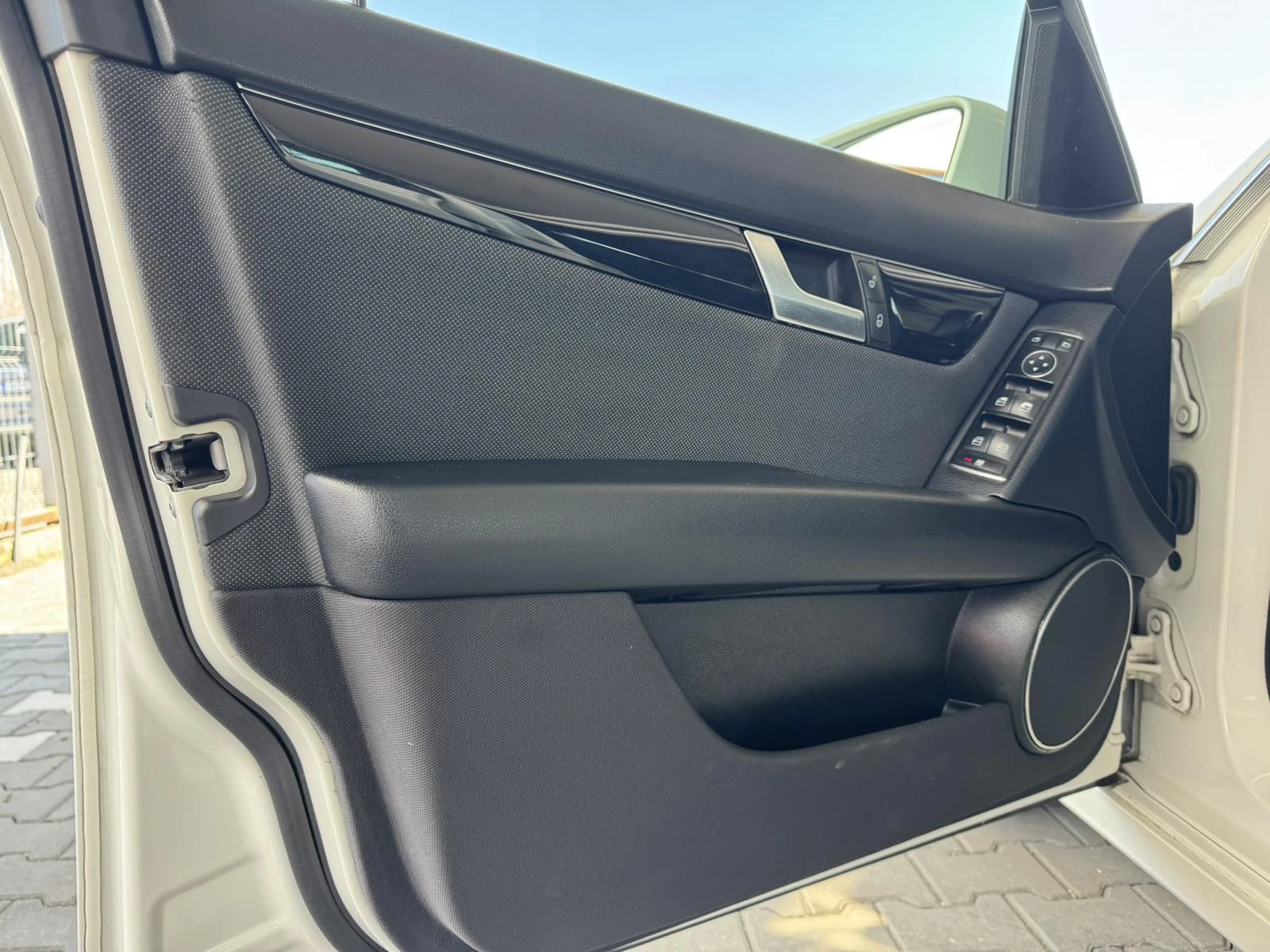 Mercedes-Benz C 200 | Mobile.bg — изображение 12