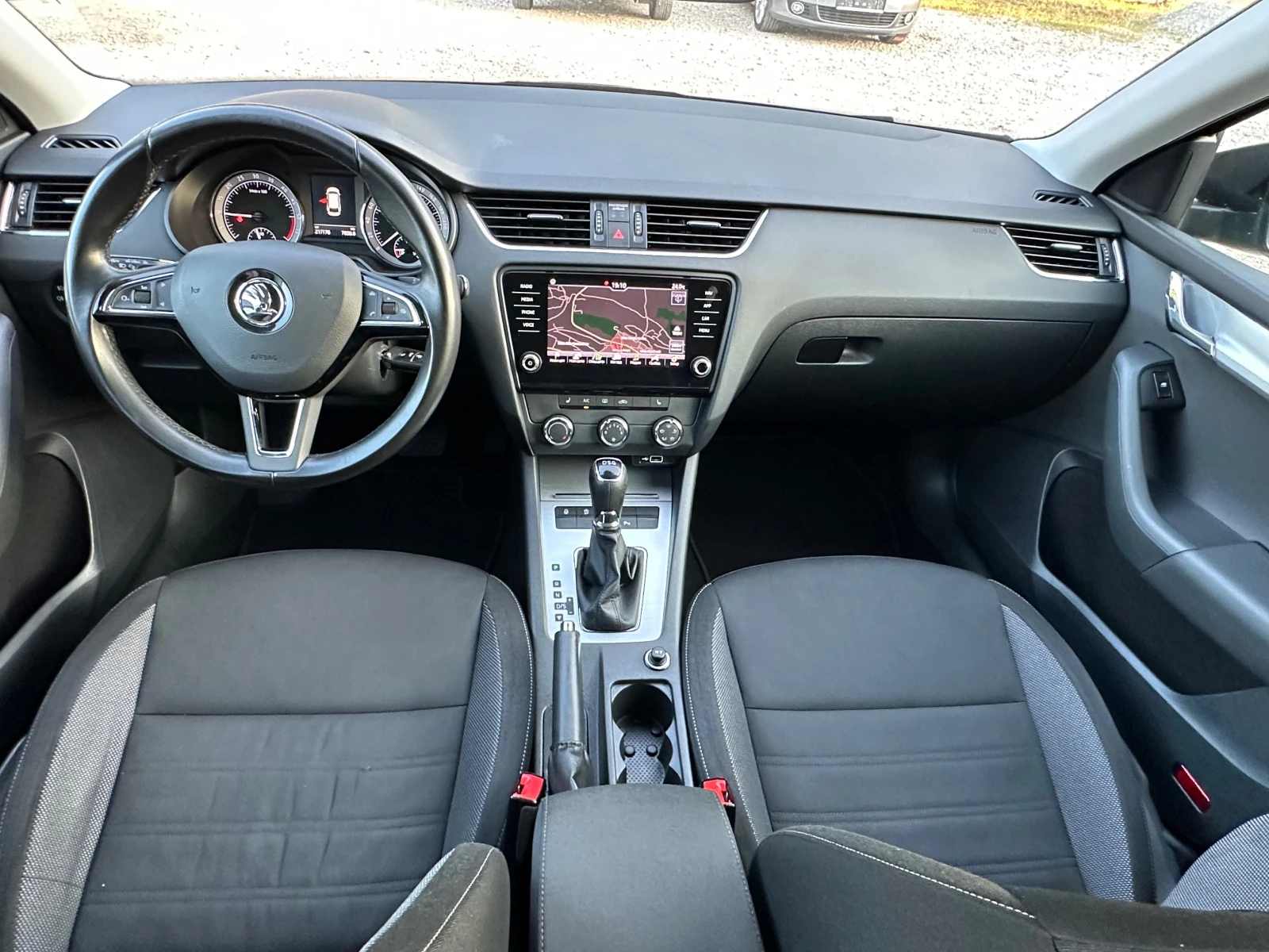 Skoda Octavia 2.0TDI* AVTOMAT* NAVI* TOP - изображение 10