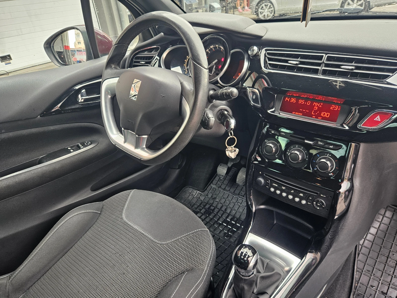 Citroen DS3 1.6 VTi (120 Hp) | Mobile.bg   13