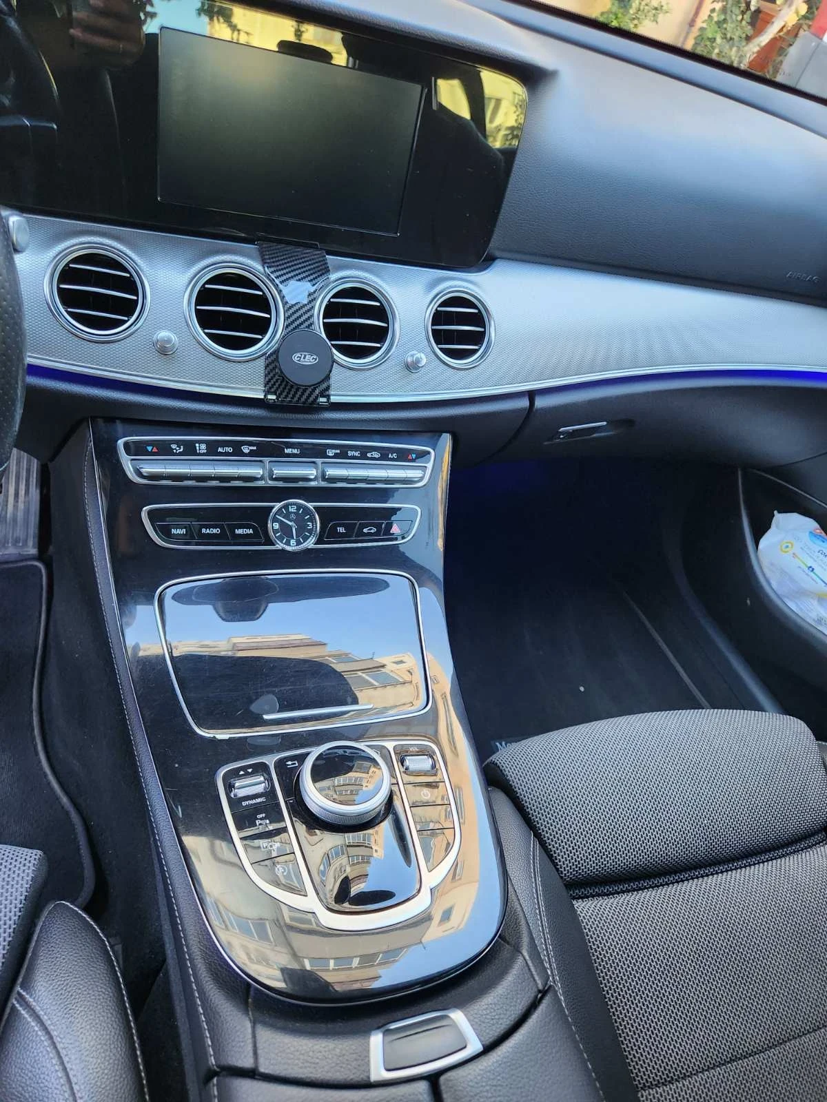 Mercedes-Benz E 220  - изображение 9