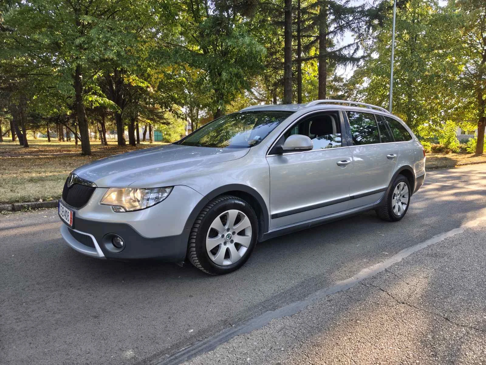 Skoda Superb Scout 2012г. 4X4 2.0 TDI Автомат , снимка 10 - Автомобили и джипове - 53453984