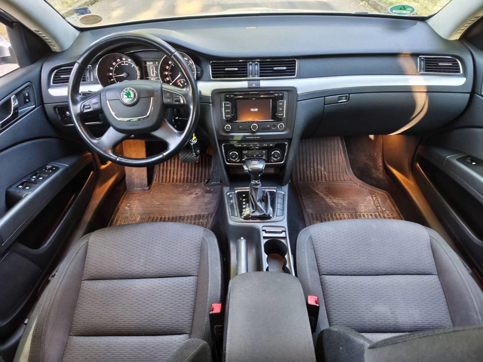 Skoda Superb Scout 2012г. 4X4 2.0 TDI Автомат , снимка 13 - Автомобили и джипове - 53453984
