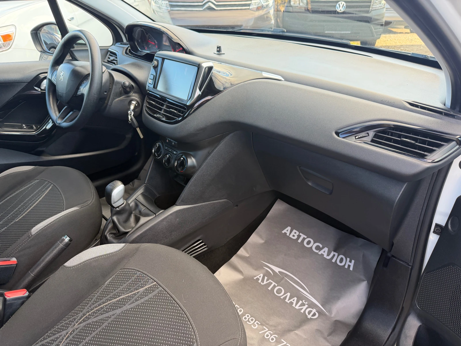 Peugeot 208 1.4HDI - изображение 10