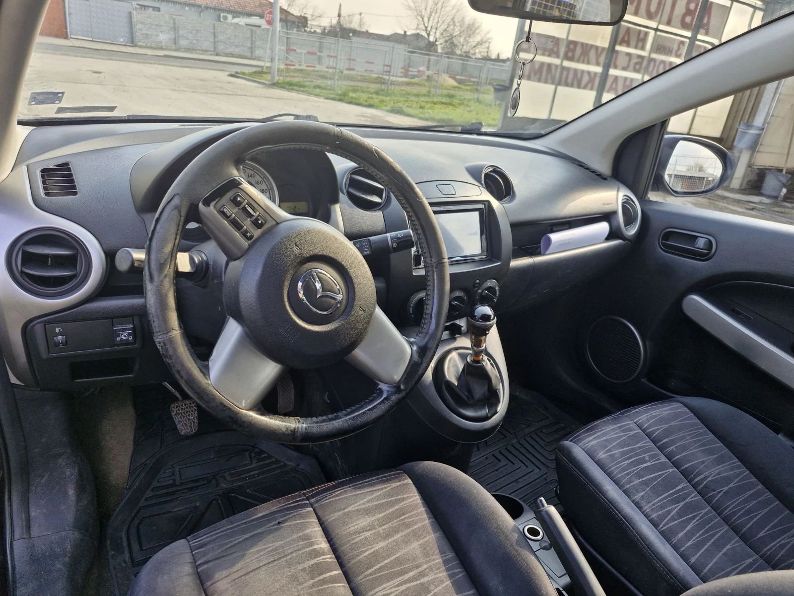 Mazda 2 Газ, снимка 6 - Автомобили и джипове - 53745980