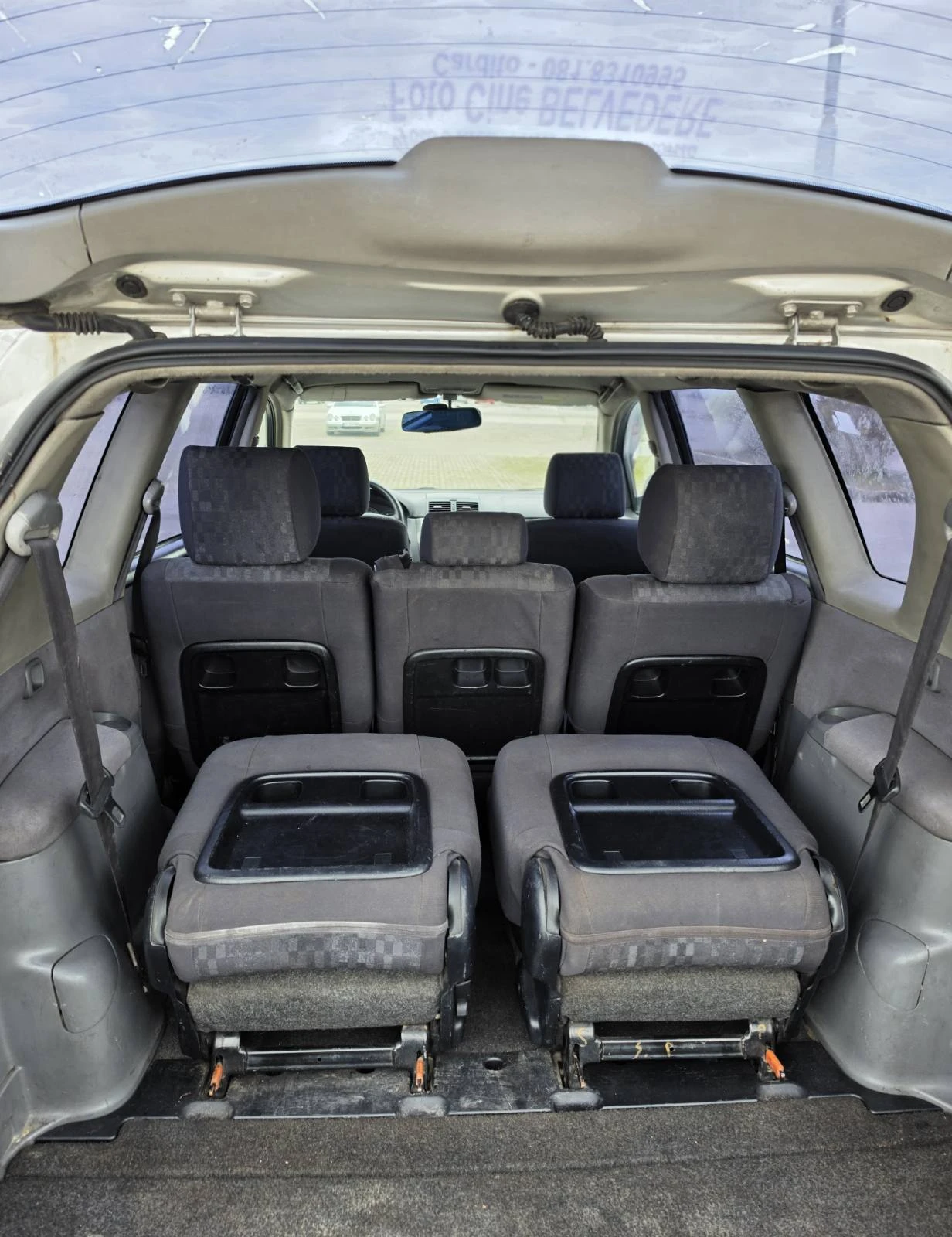 Toyota Avensis verso 2.0 D4D , снимка 16 - Автомобили и джипове - 53950162