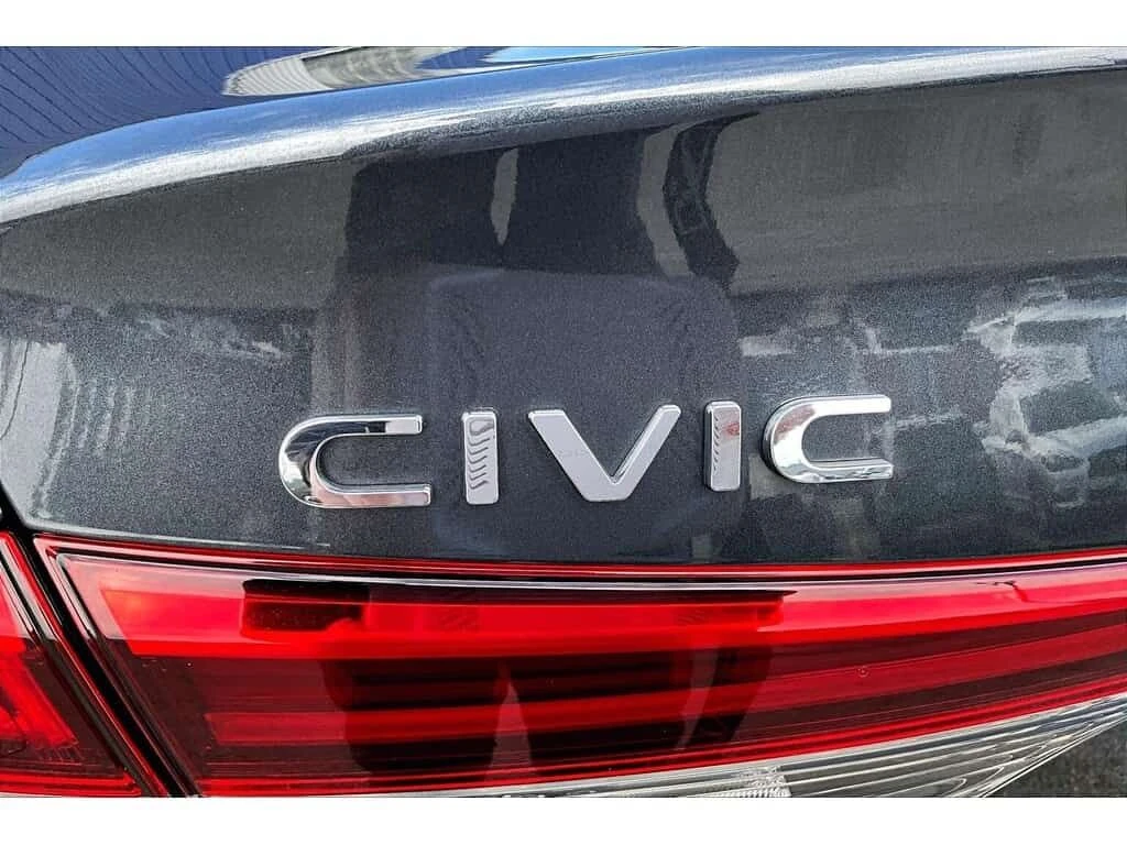 Honda Civic * TOUCHSCREEN | BLUETOOTH | CAMERA | * CARFAX * ЦЕ, снимка 9 - Автомобили и джипове - 53952166