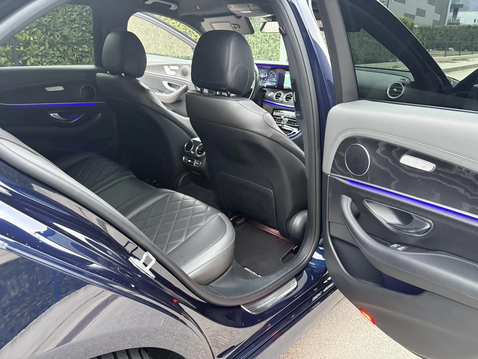 Mercedes-Benz E 350 D 113000км DESIGNO, снимка 12 - Автомобили и джипове - 54001176